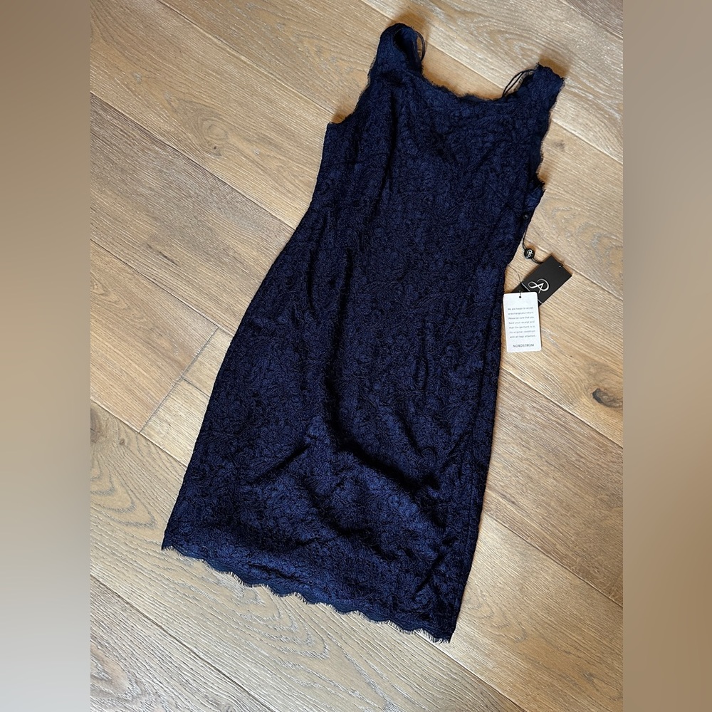 Navy blue Adrianna Papell lace cocktail dress size6 NWT